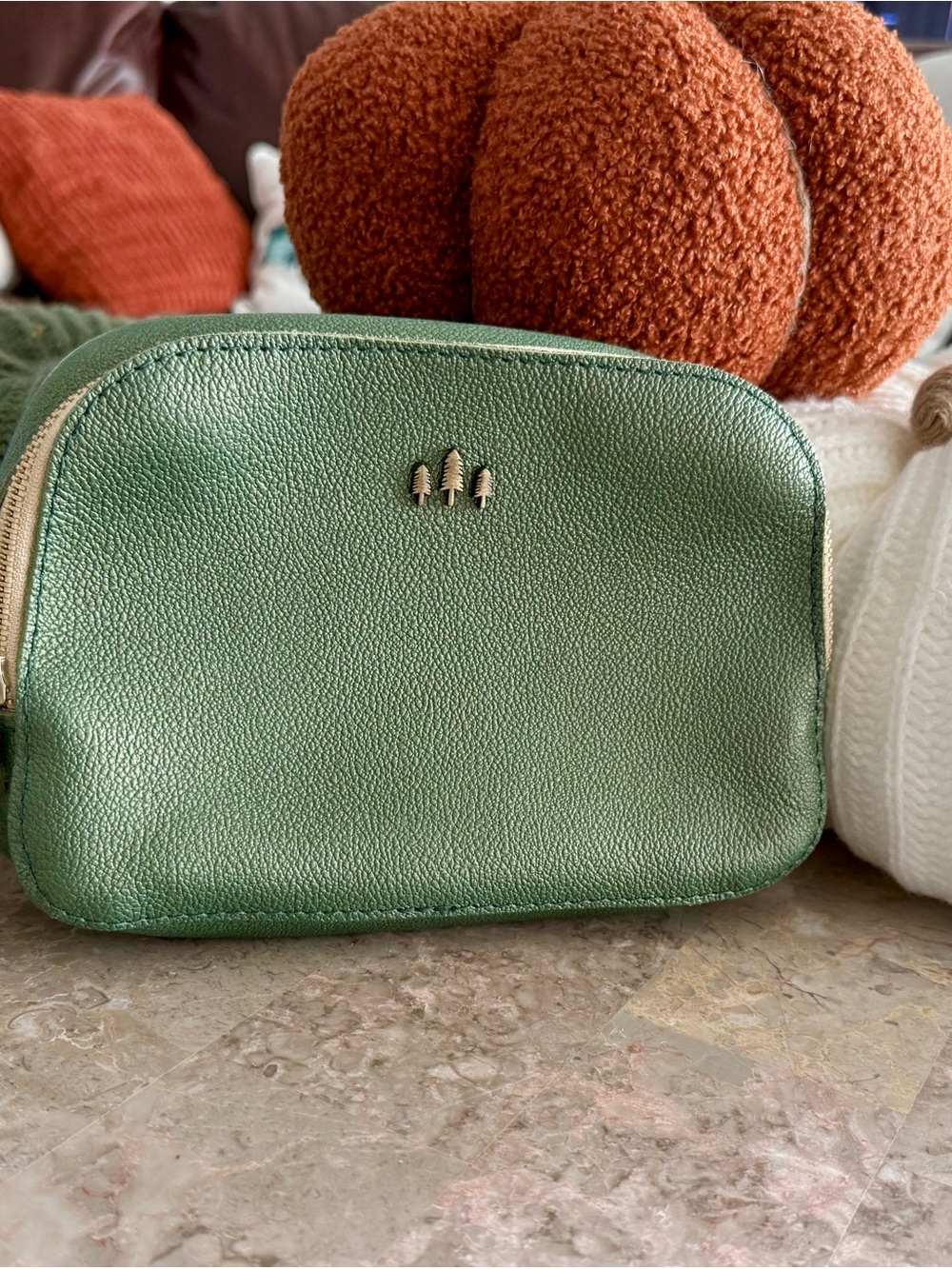 Portland Leather Green Pebbled Crossbody Pouch